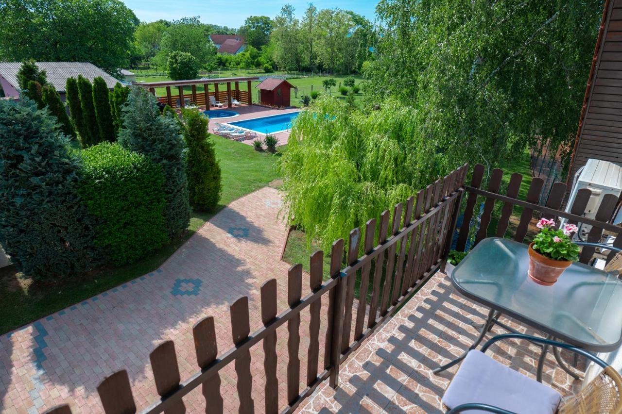Tenisz Vendégház Ordacsehi Extérieur photo
