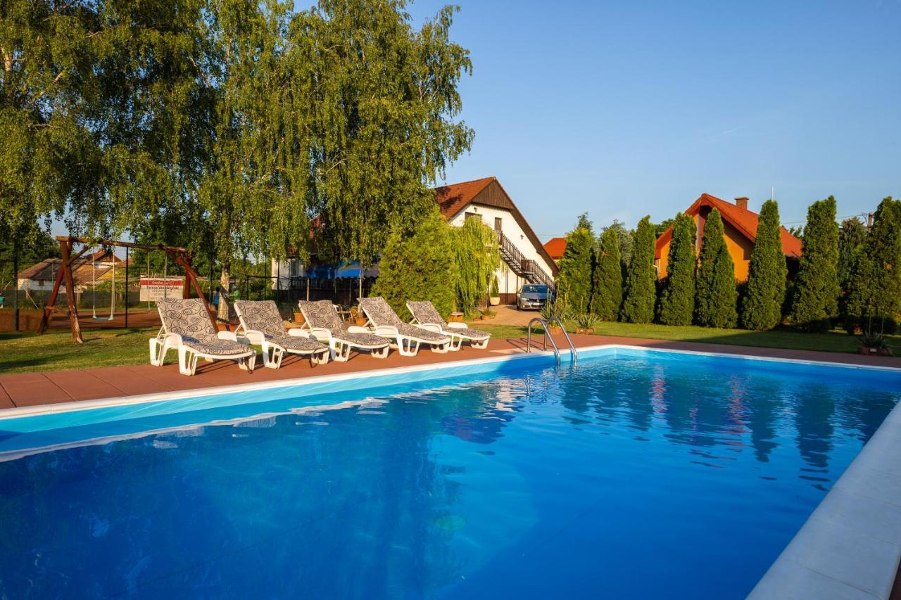 Tenisz Vendégház Ordacsehi Extérieur photo